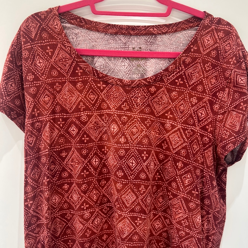 Sherpa Adventure Gear Patterned Burgundy Women's Top — XL